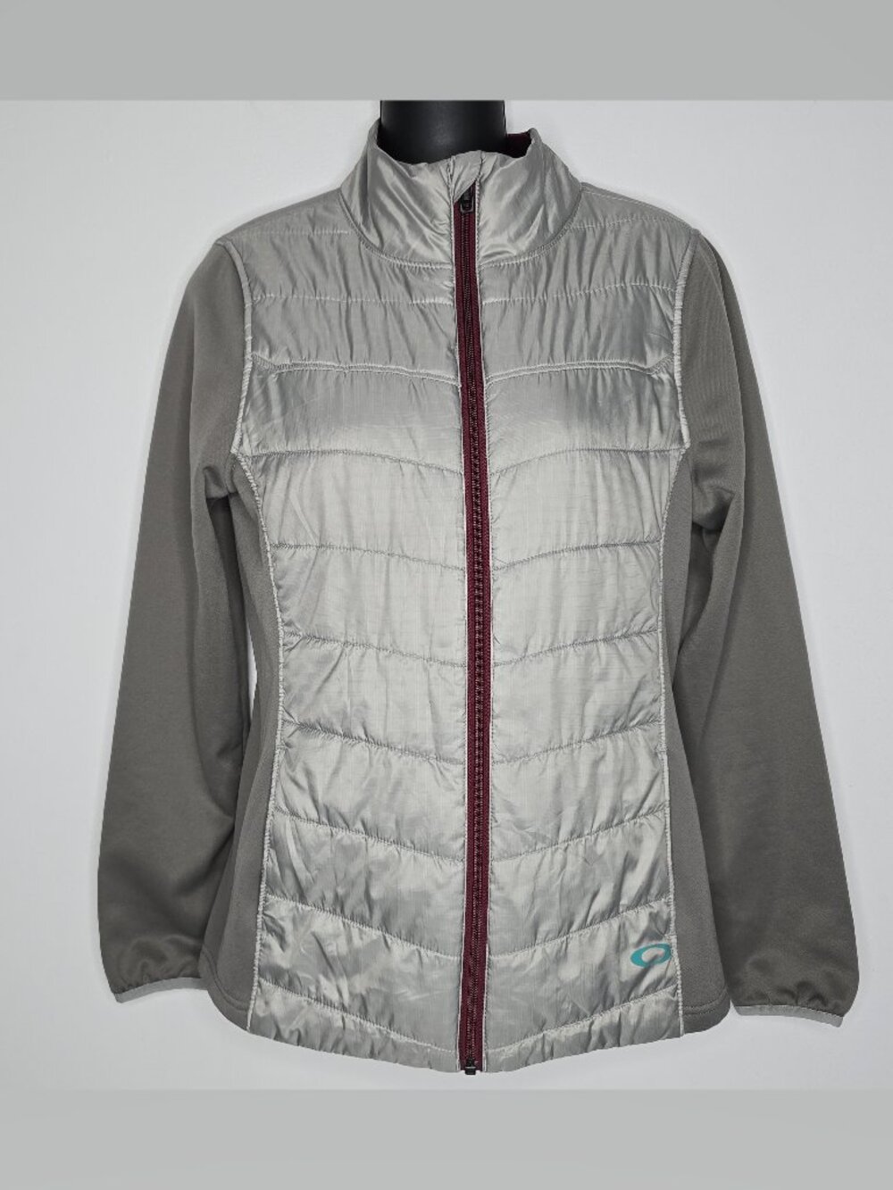 Oakley Jacket Womens Small Full Zip Gray Packable Puffer Coat Gorpcore Hiking